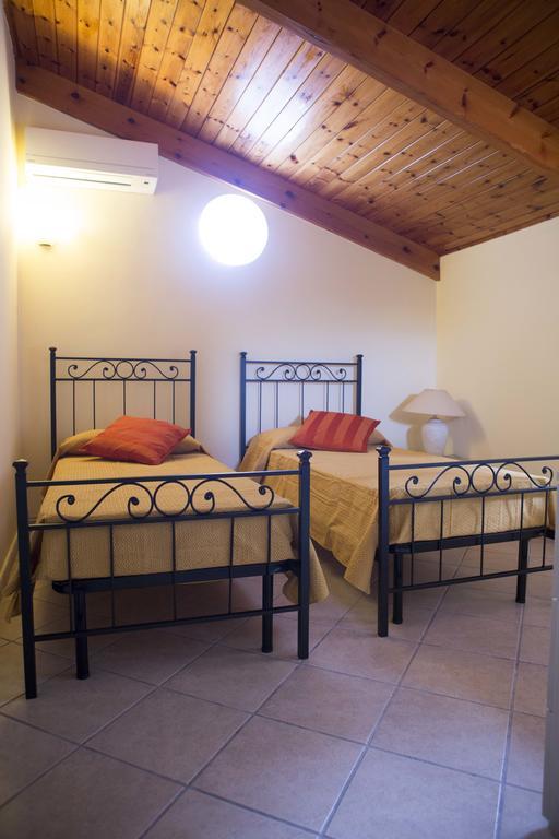 סן אנג'לו Appartamento Villa Degli Ulivi חדר תמונה