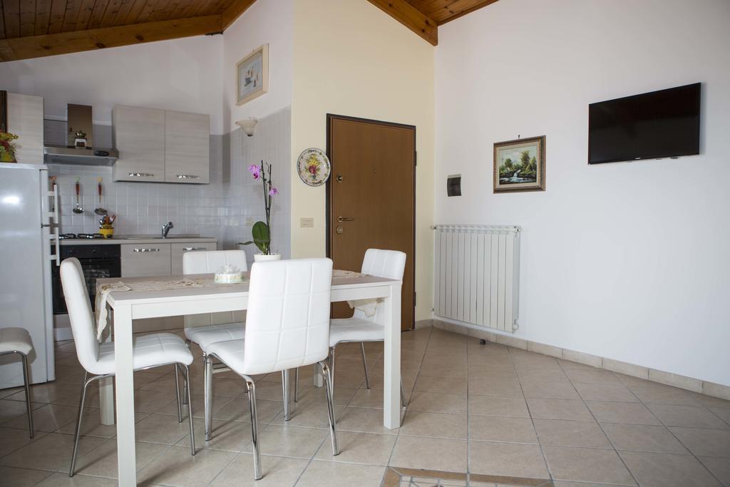 סן אנג'לו Appartamento Villa Degli Ulivi חדר תמונה